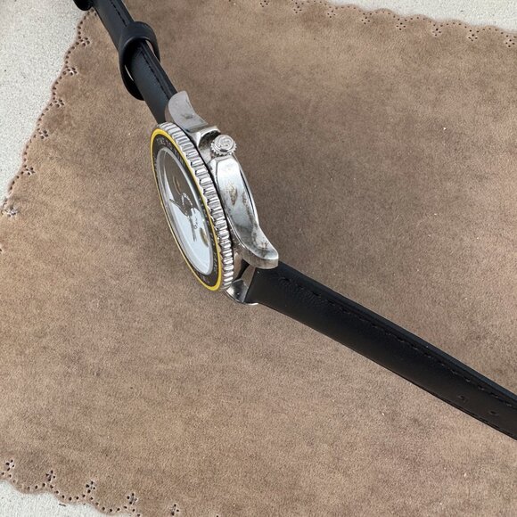 Fun vintage and rare Joe Boxer watch, featuring a Time to Yin -- Time to Yang - Picture 4 of 11